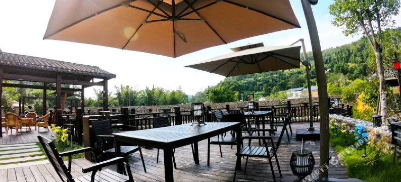 客且留下莲心驿图片