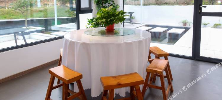 伴月·Vacation藏绘·慕山愈林·旷野观景·艺术设计师酒店图片