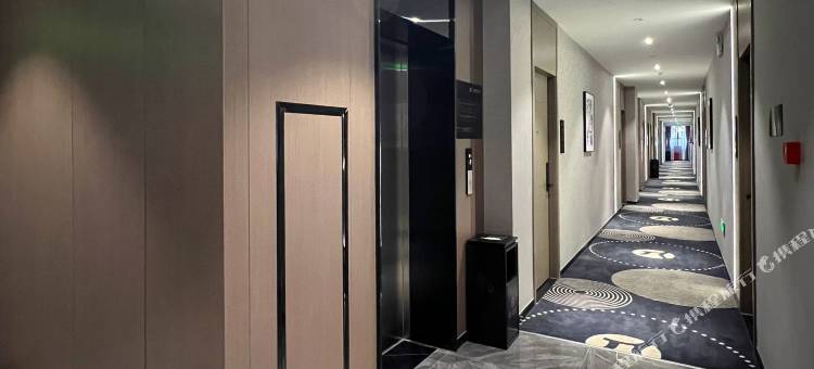 派酒店(六安周谷堆店)图片