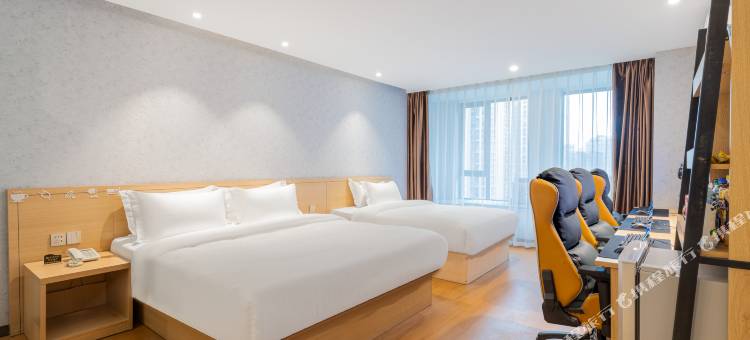 网鱼电竞酒店(成都建设路东郊记忆店)图片