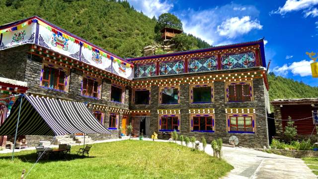 德格俄射民俗客栈
