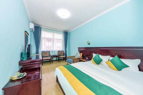 大理老兵酒店(洱海公园大理高铁站店)