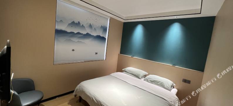 峨眉山巨峰楼大酒店(金顶雷洞坪店)图片