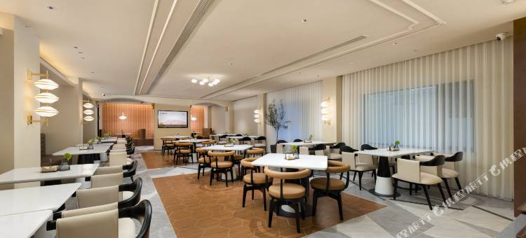 上海静安大融城亚朵酒店图片