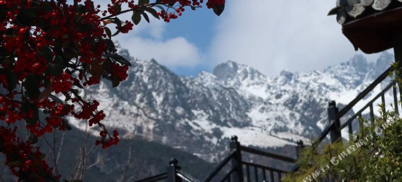 山水谈·日照金山｜纳西古院美宿(玉湖村店)图片