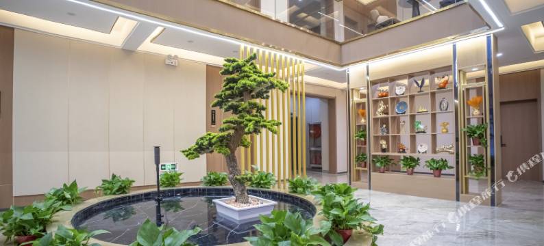 七彩丹霞山景美居酒店图片