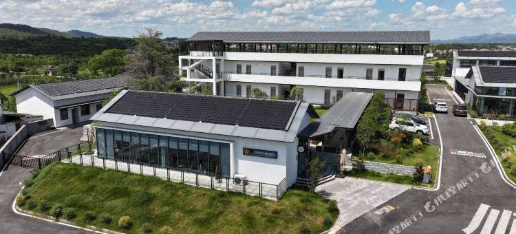 中青景呈畔山度假酒店(河口店)图片