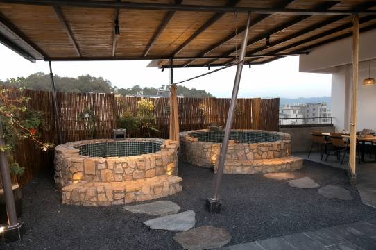 原舍汤屋·中式侘寂温泉美宿图片