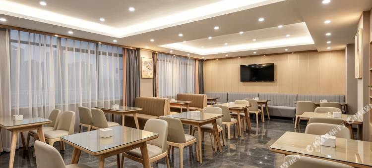 云漫酒店(泸州万象汇佳乐世纪城店)图片