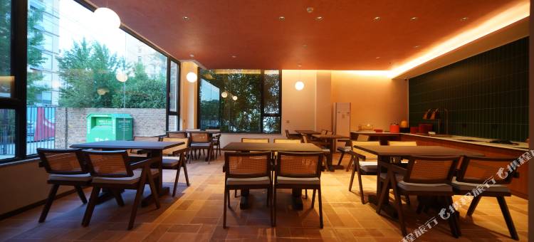 烟台莱山德缦酒店(迎春大街店)图片