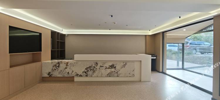如家睿柏·云酒店(长白山西景区集散中心店)图片