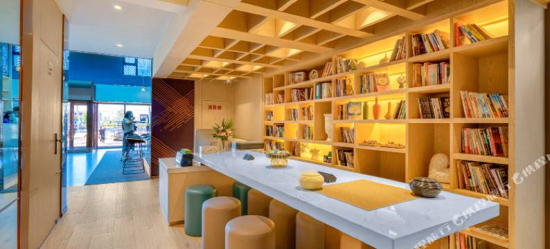 潮漫酒店(哈尔滨哈西高铁站万达广场店)图片