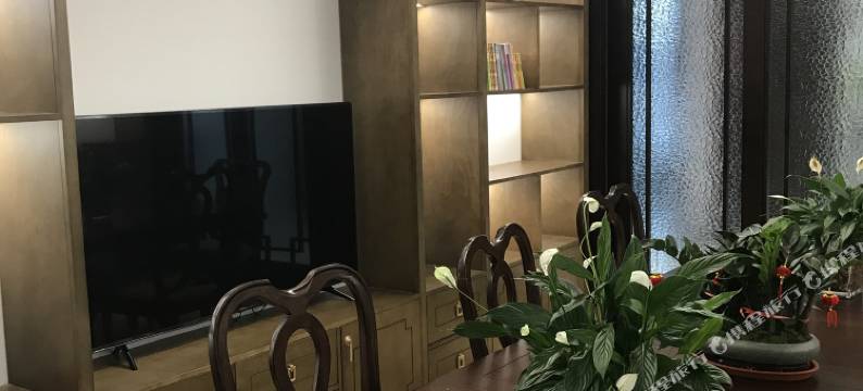 阅枫庭院民宿(象山海影城奔跑吧乐园店)图片