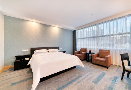 Hundred Centuries HotelOver view