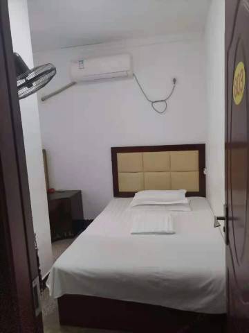 长沙雅云客房(湘雅医院地铁站店)