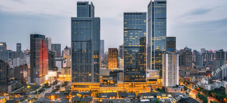 白熊丨铂悦·揽观丨跨时空·多元素自由主义设计风轻奢艺术酒店图片