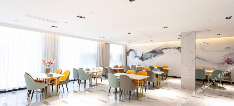 白玉兰酒店(日照站海滨五路店)图片