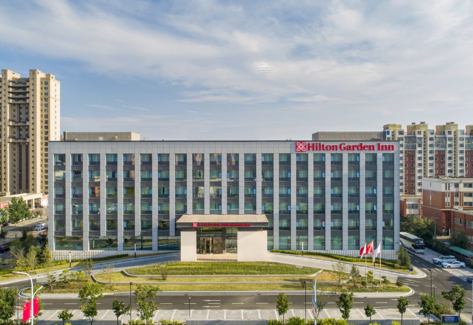 长春经开希尔顿花园酒店外景图