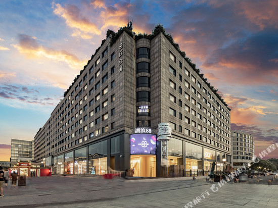 金柏澜酒店(杭州西湖音乐喷泉龙翔桥地铁站店)