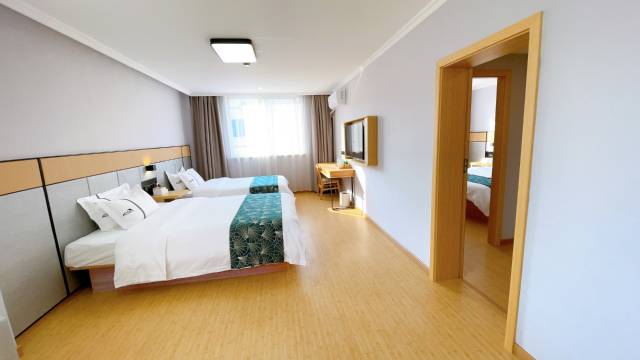 物华假日酒店(崇明南门码头店)