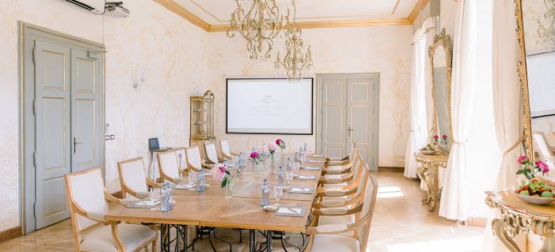 麦克里城堡酒店(Chateau Mcely)图片