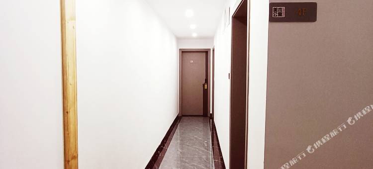 美术公寓(台江汽车站店)图片