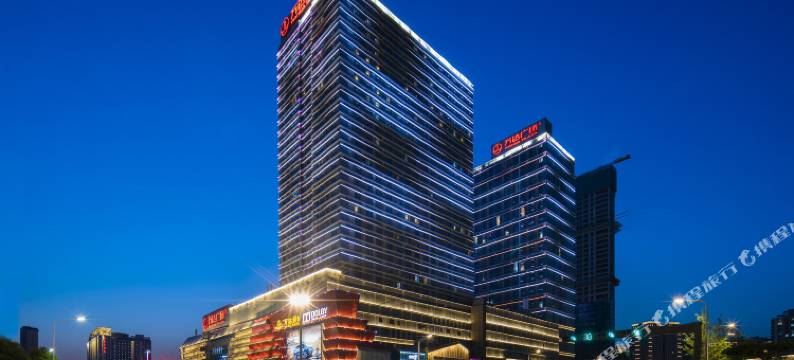 漫特电竞酒店(西安高新万达木塔寺地铁站店)图片