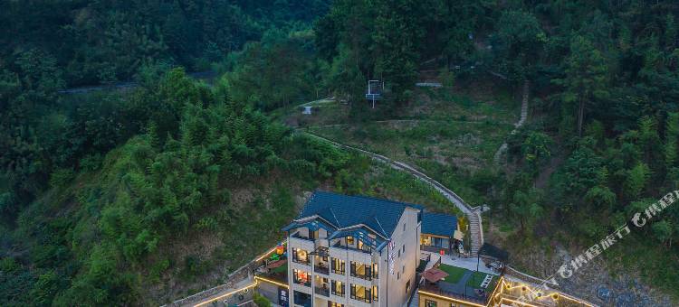 林间山舍·夏日亲子星空泳池天幕露营主体山野观景隐宿图片