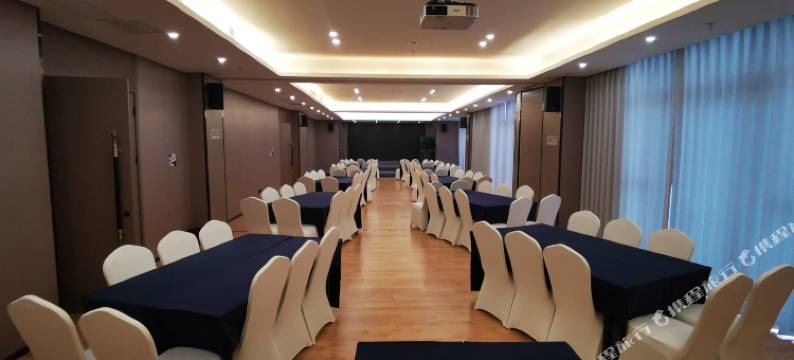 恒北本场人酒店图片