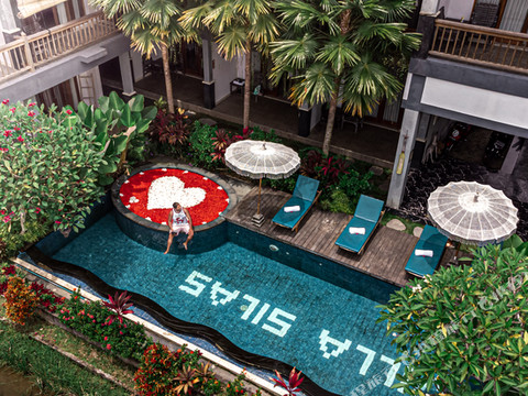 巴厘岛乌布塞拉斯花园度假酒店