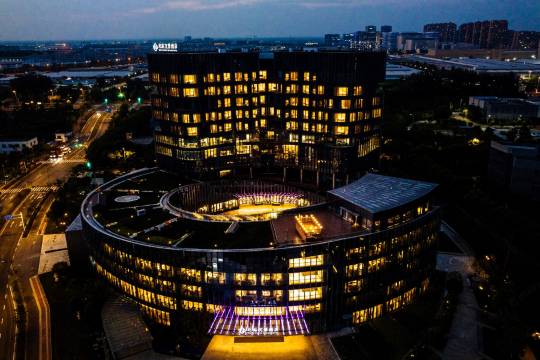 南京北站文景酒店（星火路地鐵站江北龍湖天街店）