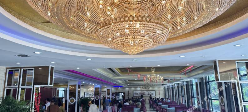 迎瑞祥和康养山庄图片