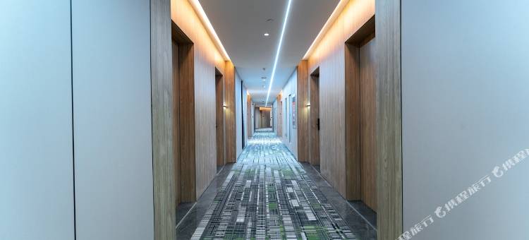 柏纳酒店(喀什二中小亚郎湿地公园店)图片