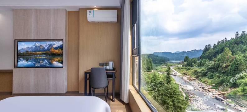 沐山酒店(毕棚沟景区理小路店)图片