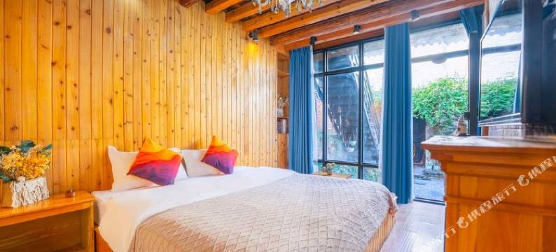 丽江束河高海拔之恋客栈图片