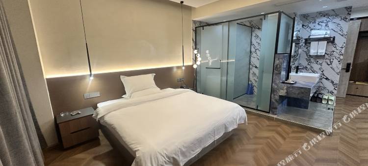 云湾酒店(都匀石板古街西山大桥店)图片