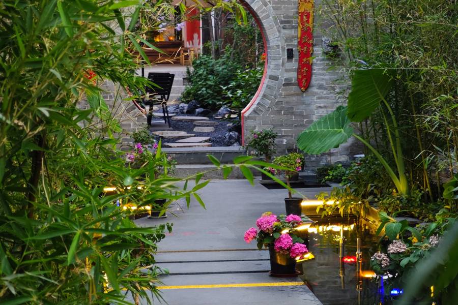 桃花島江湖療愈温泉花圃酒店(忻州古城店)