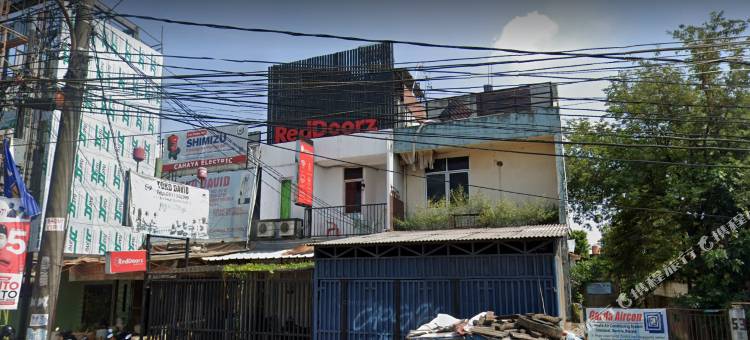 红多兹酒店-近STAN(RedDoorz Near Stan)图片