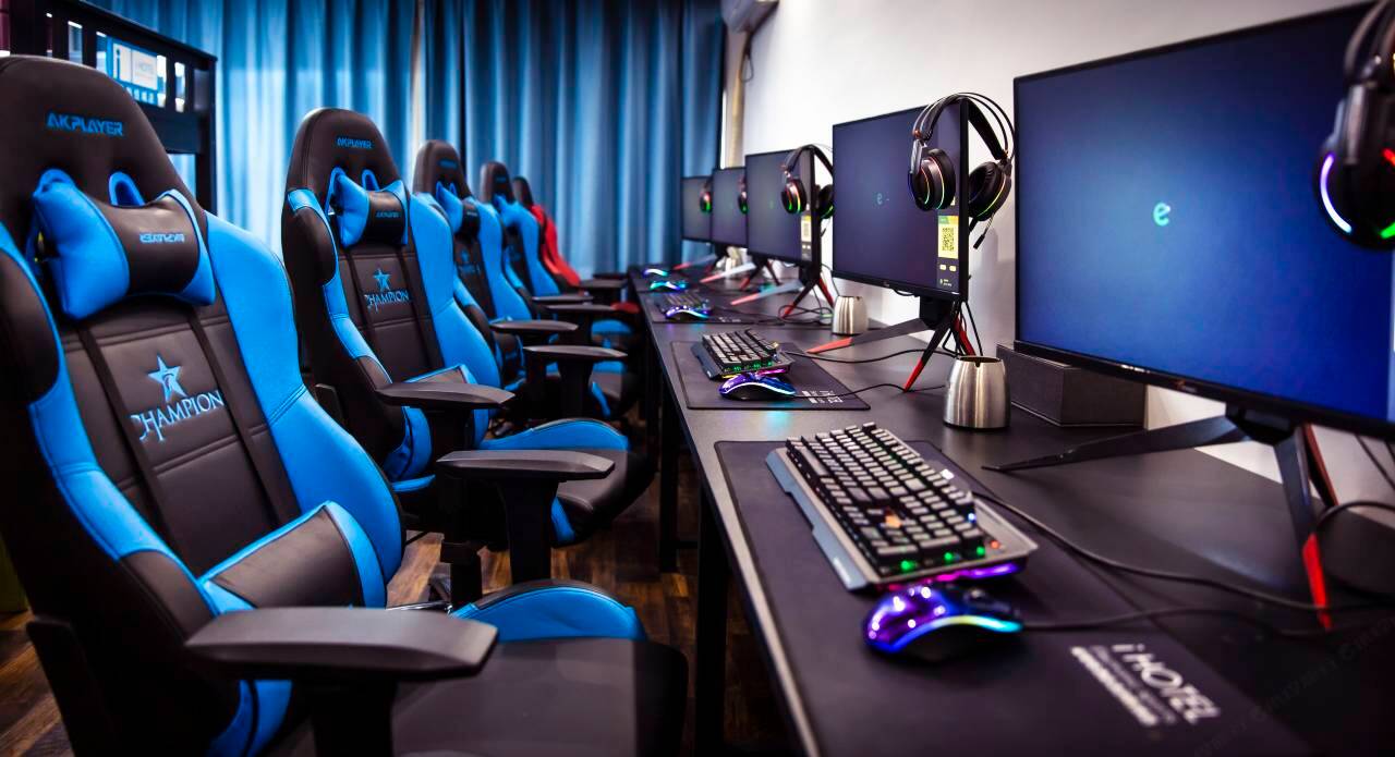 爱电竞酒店(郑州新郑孟庄地铁站店)图片