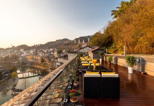 天青舍·江景民宿（凤凰古城沱江店）外景图