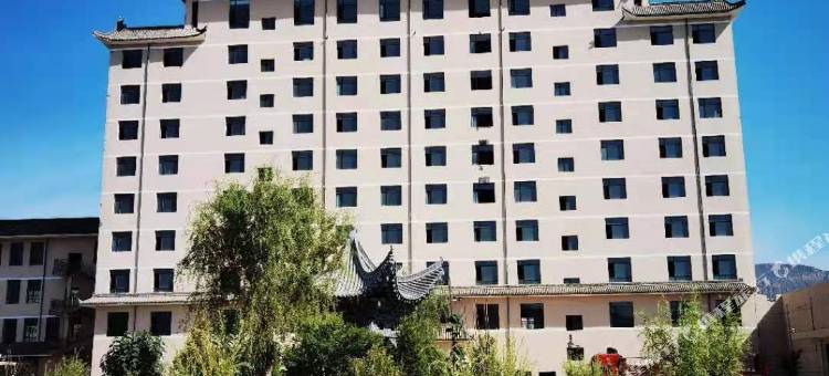 积石山添源大饭店图片