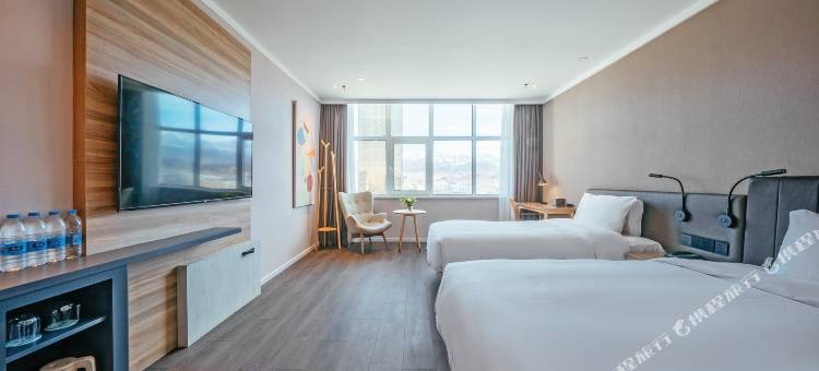 汉庭优佳酒店(德令哈景华湾广场店)图片