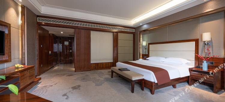 宁乡华天假日酒店(万达广场店)图片