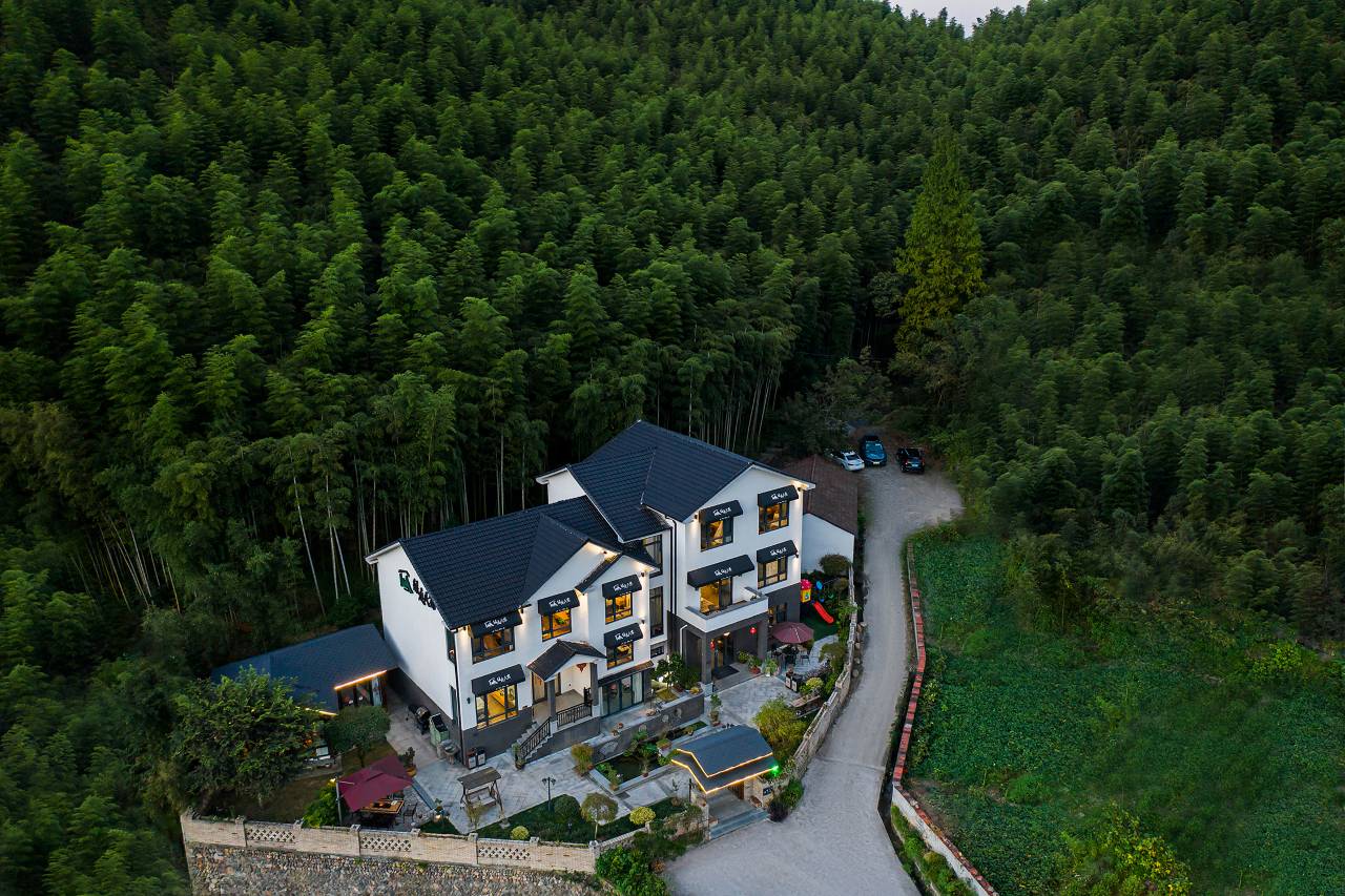 安吉绿庭·亲子度假·野奢竹景·团建轰趴villa美宿图片