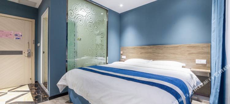 赣州悦享生活主题酒店(江南宋城步步高新天地店)图片