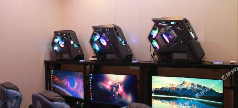 泓瑞电竞酒店(于洪广场地铁站店)图片