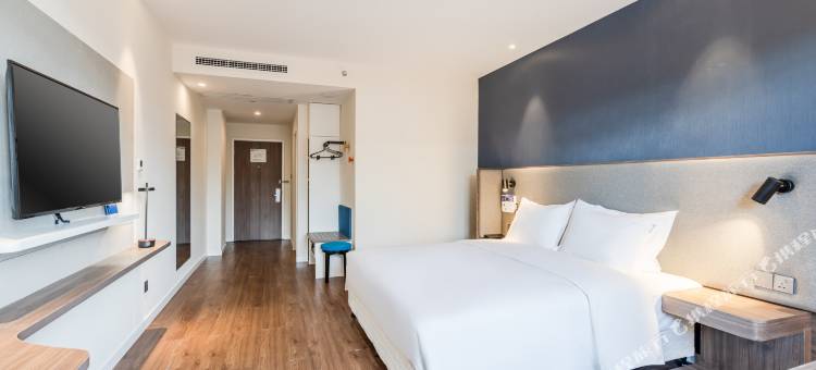 理塘318国道智选假日酒店图片