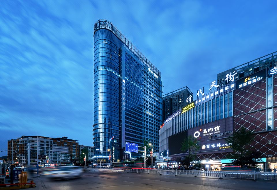  Hotel Overview