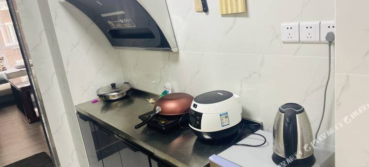 康定三三小住公寓图片