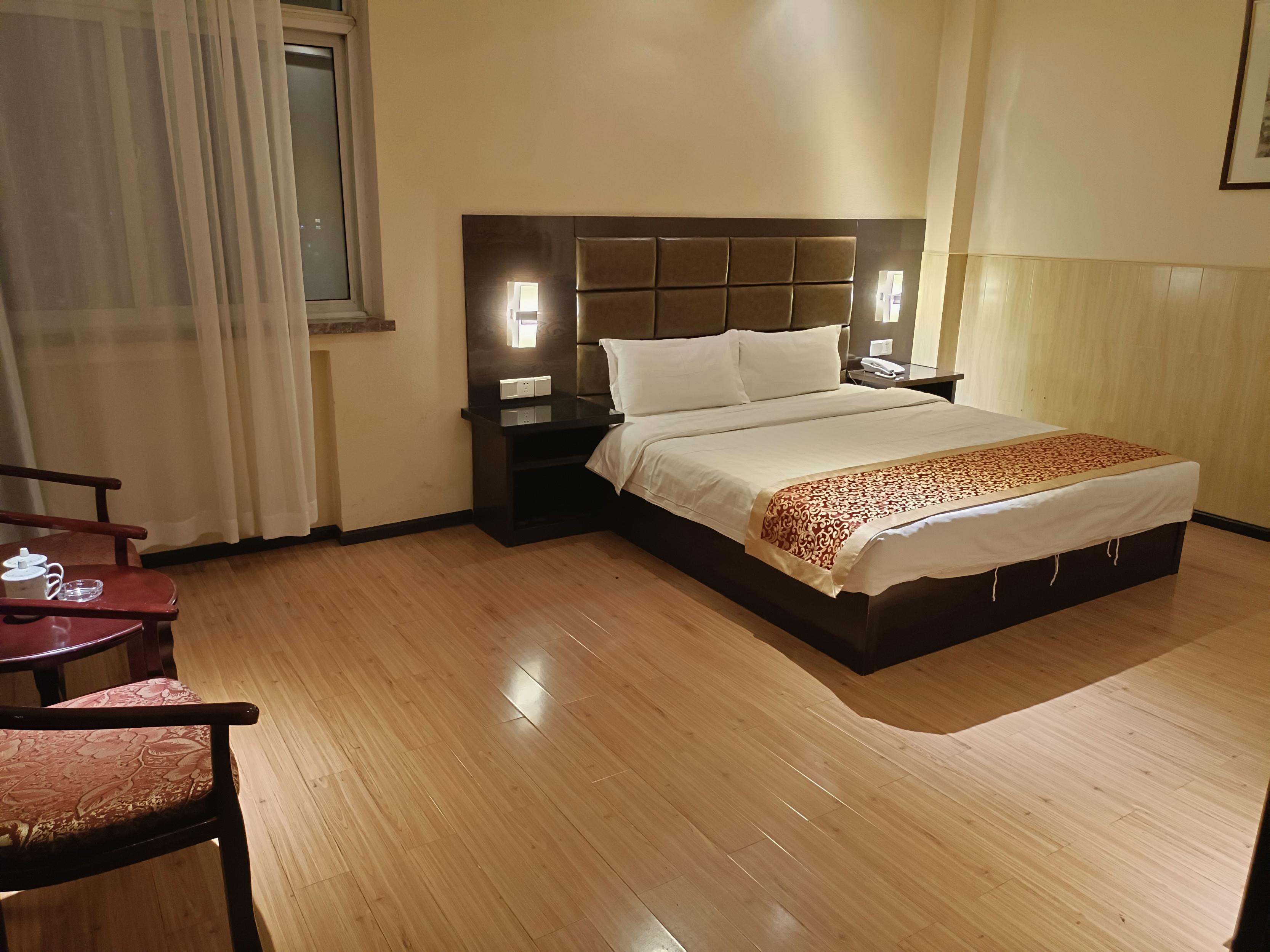 Ronghui Business HotelOver view